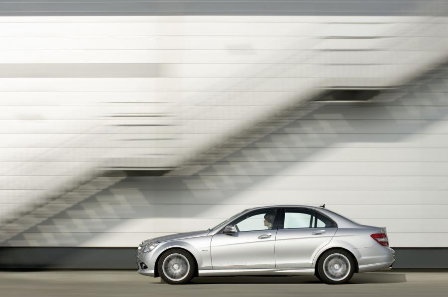  Mercedes-Benz C-Class 2007 года  (фото 6 из 413)